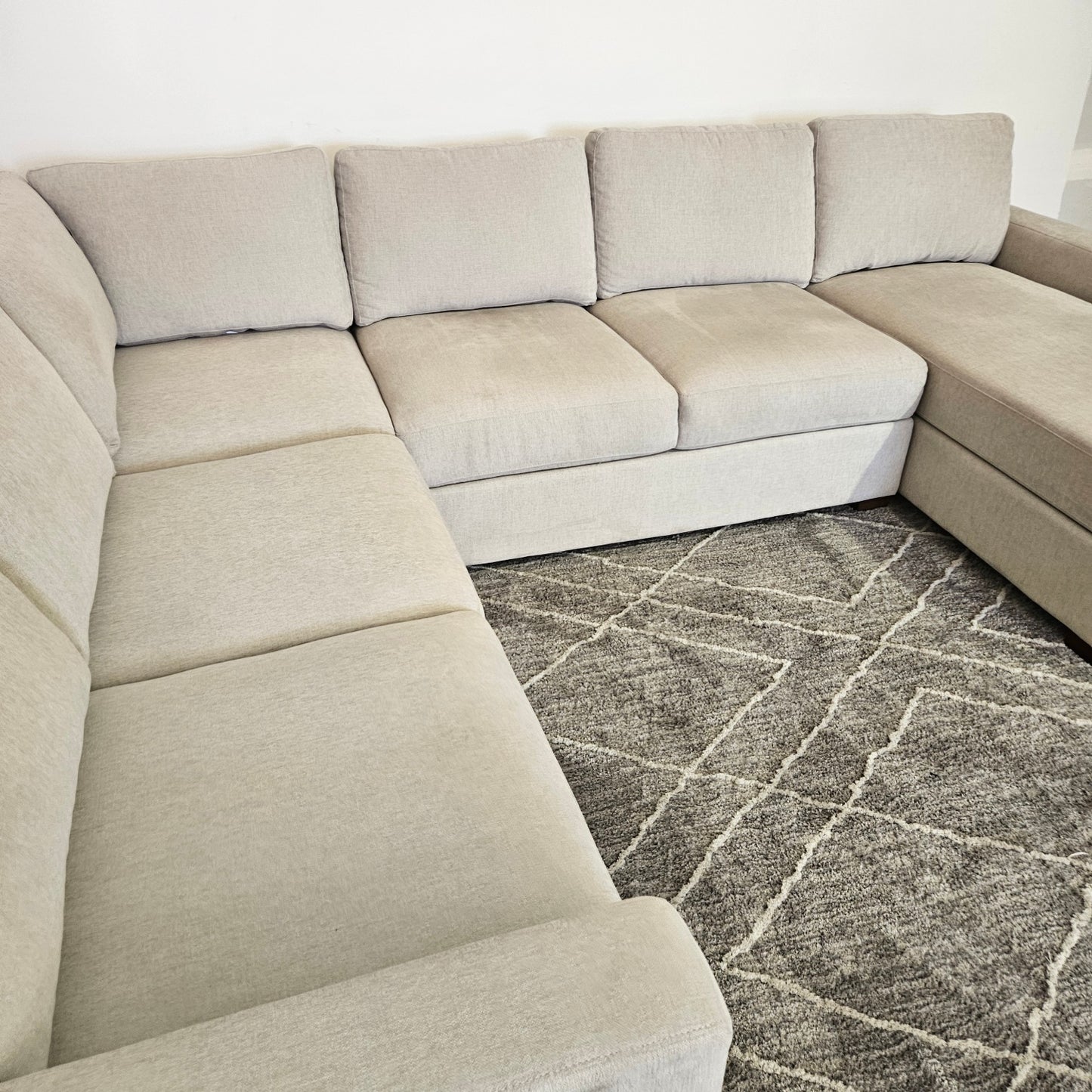 Thomasville Big Sectional Couch and Chase - FREE DELIVERY