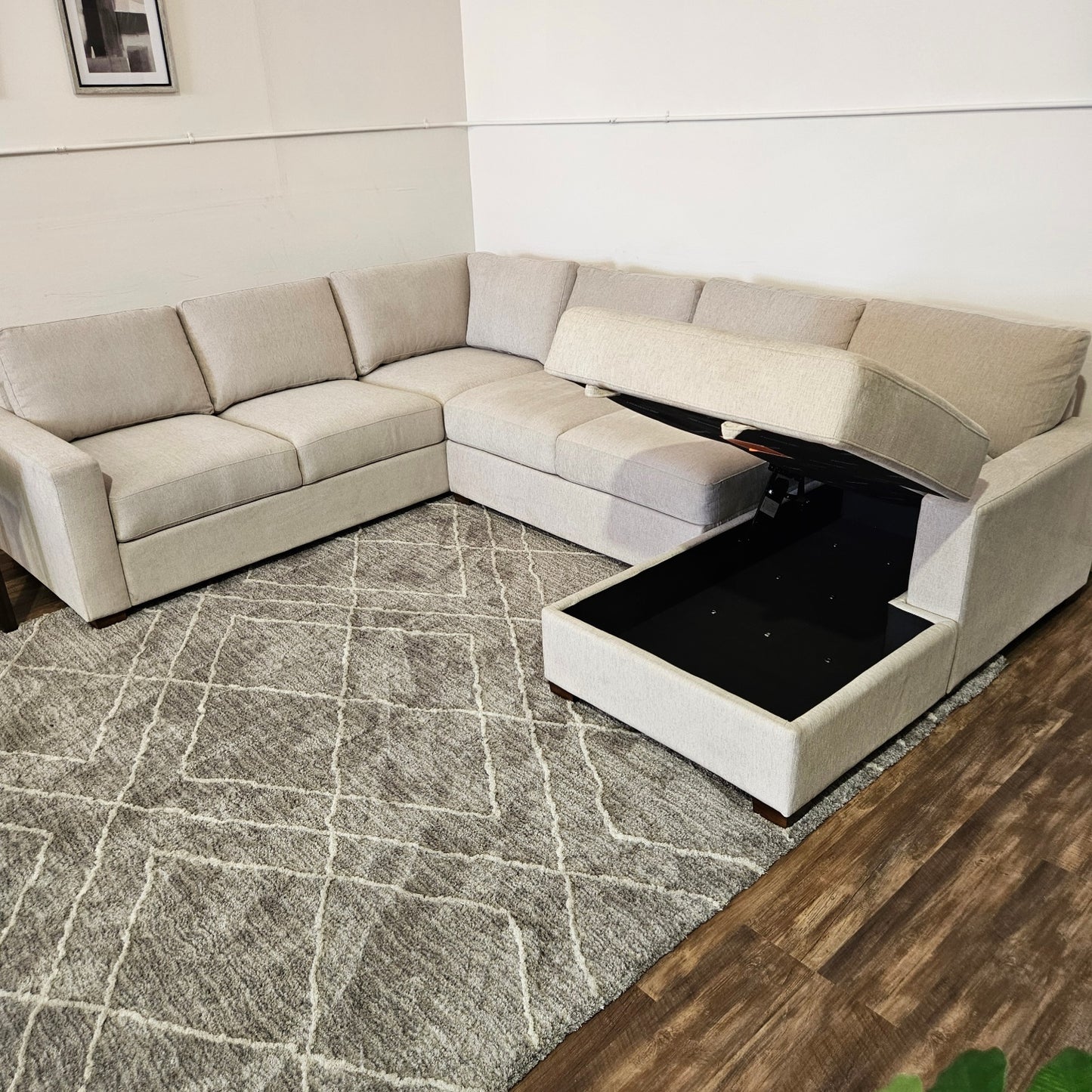 Thomasville Big Sectional Couch and Chase - FREE DELIVERY