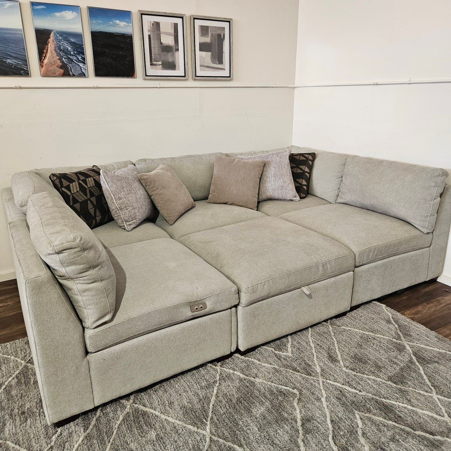 Thomasville Power Footrest Sectional Couch - FREE DELIVERY