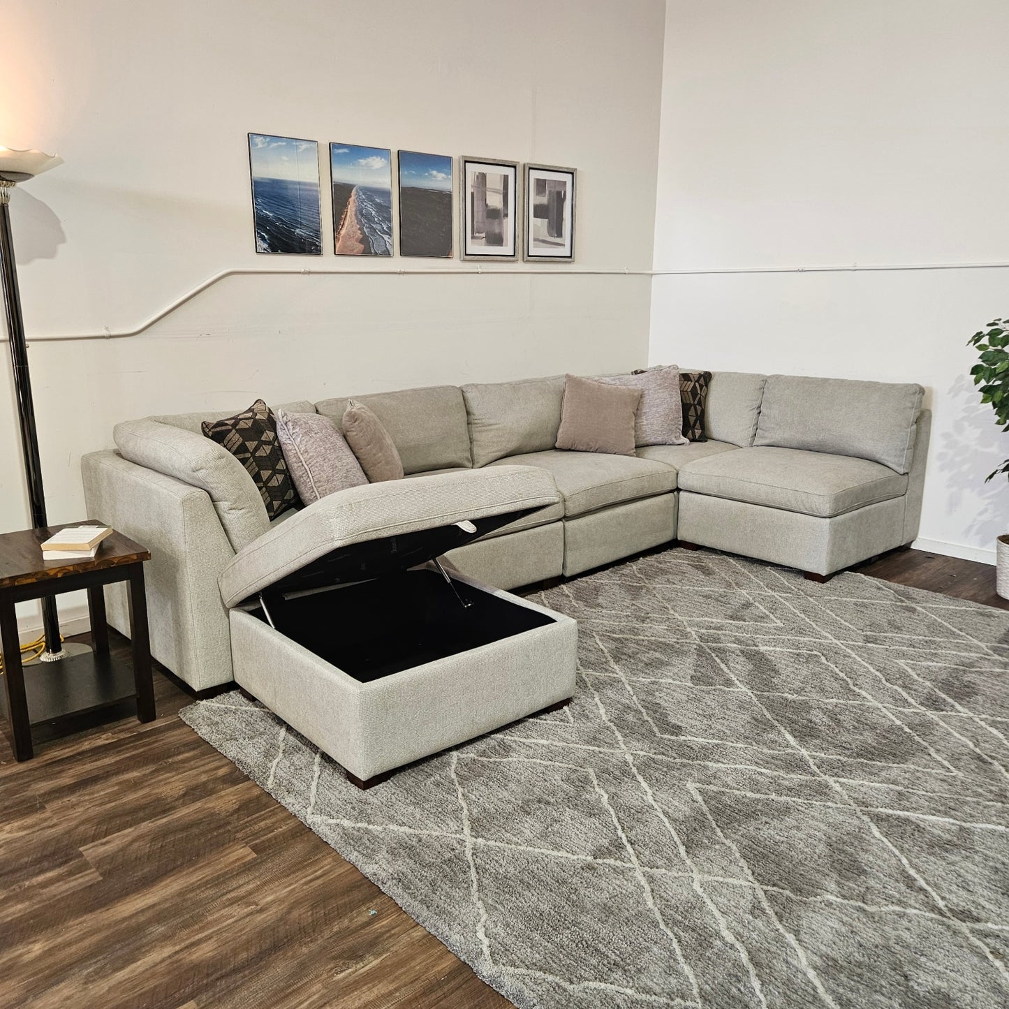 Thomasville Power Footrest Sectional Couch - FREE DELIVERY