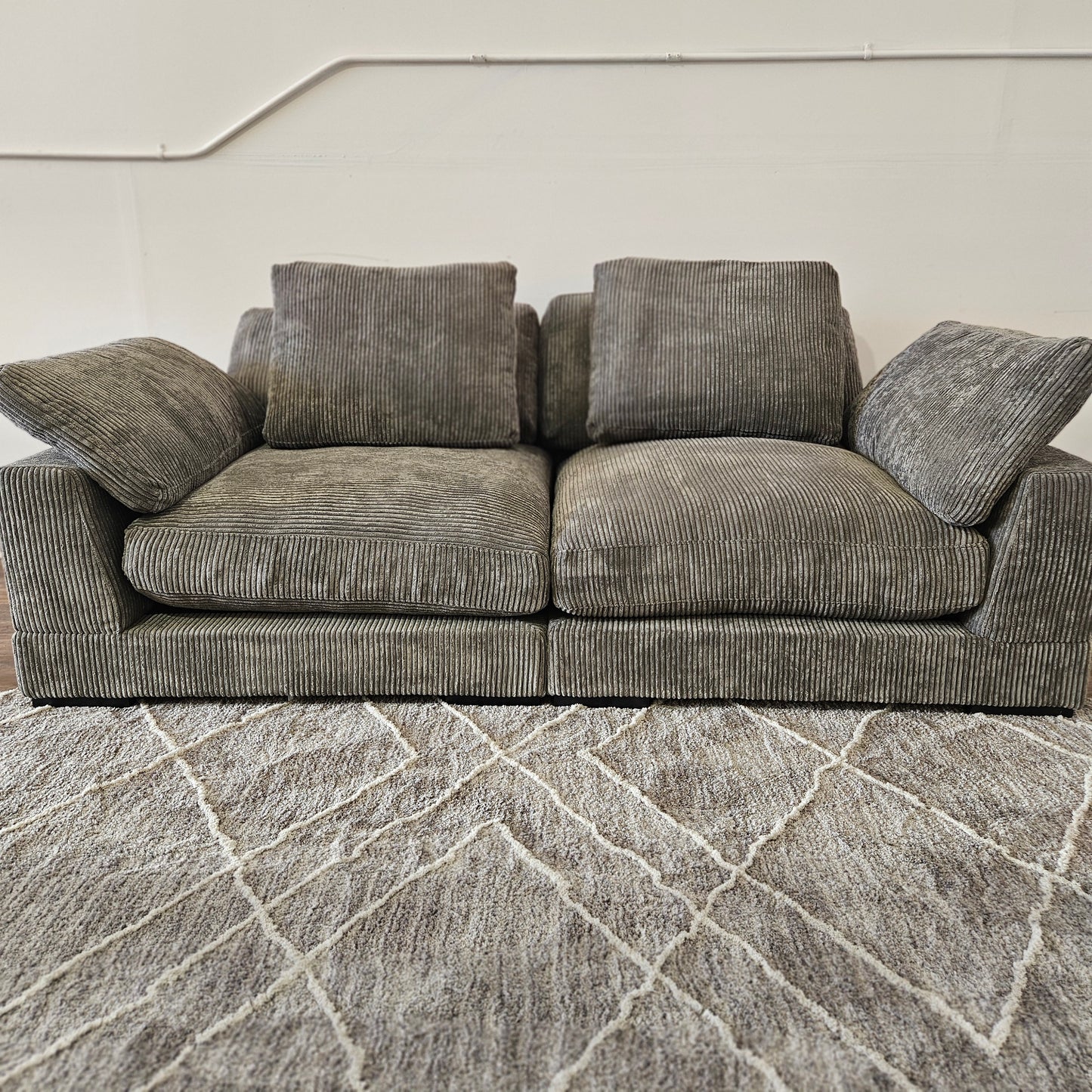 Loveseat curdoroy