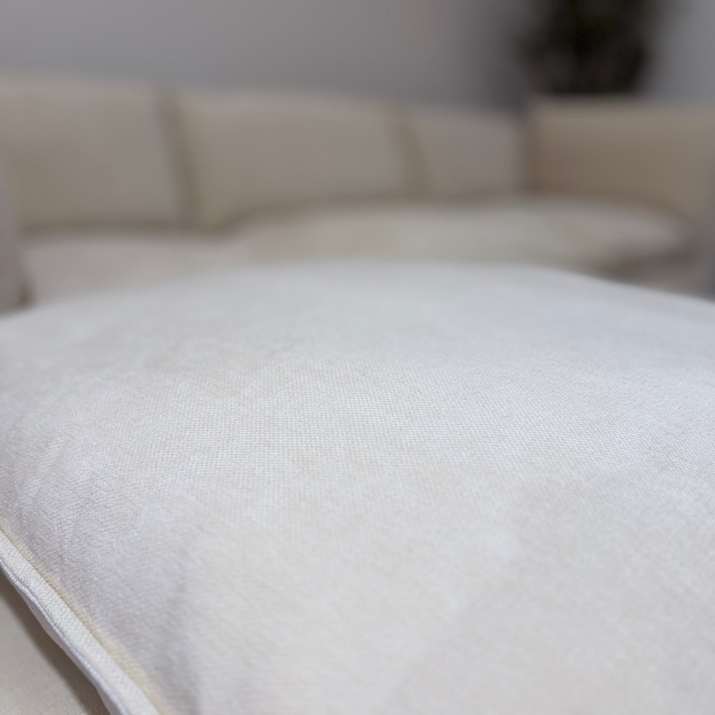 color:Cream Chenille