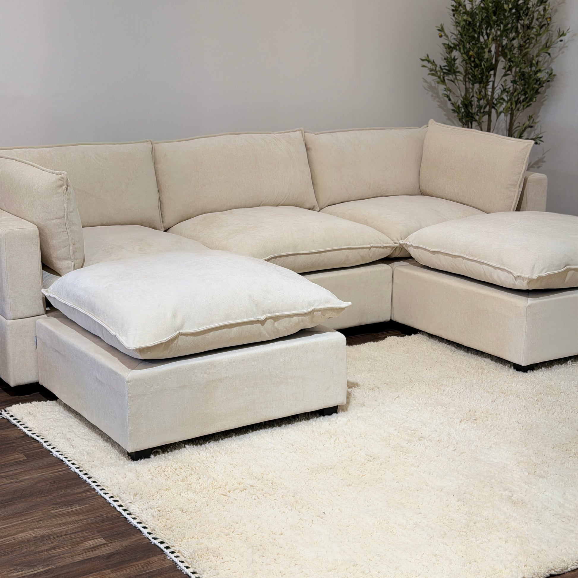 color:Cream Chenille
