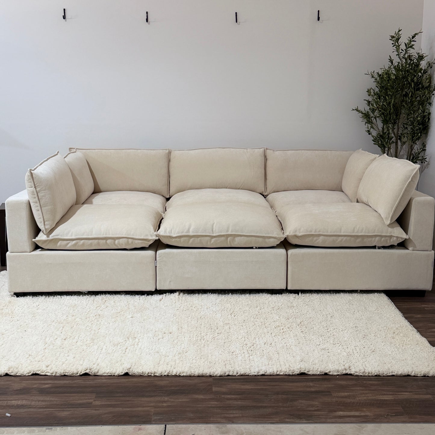 color:Cream Chenille