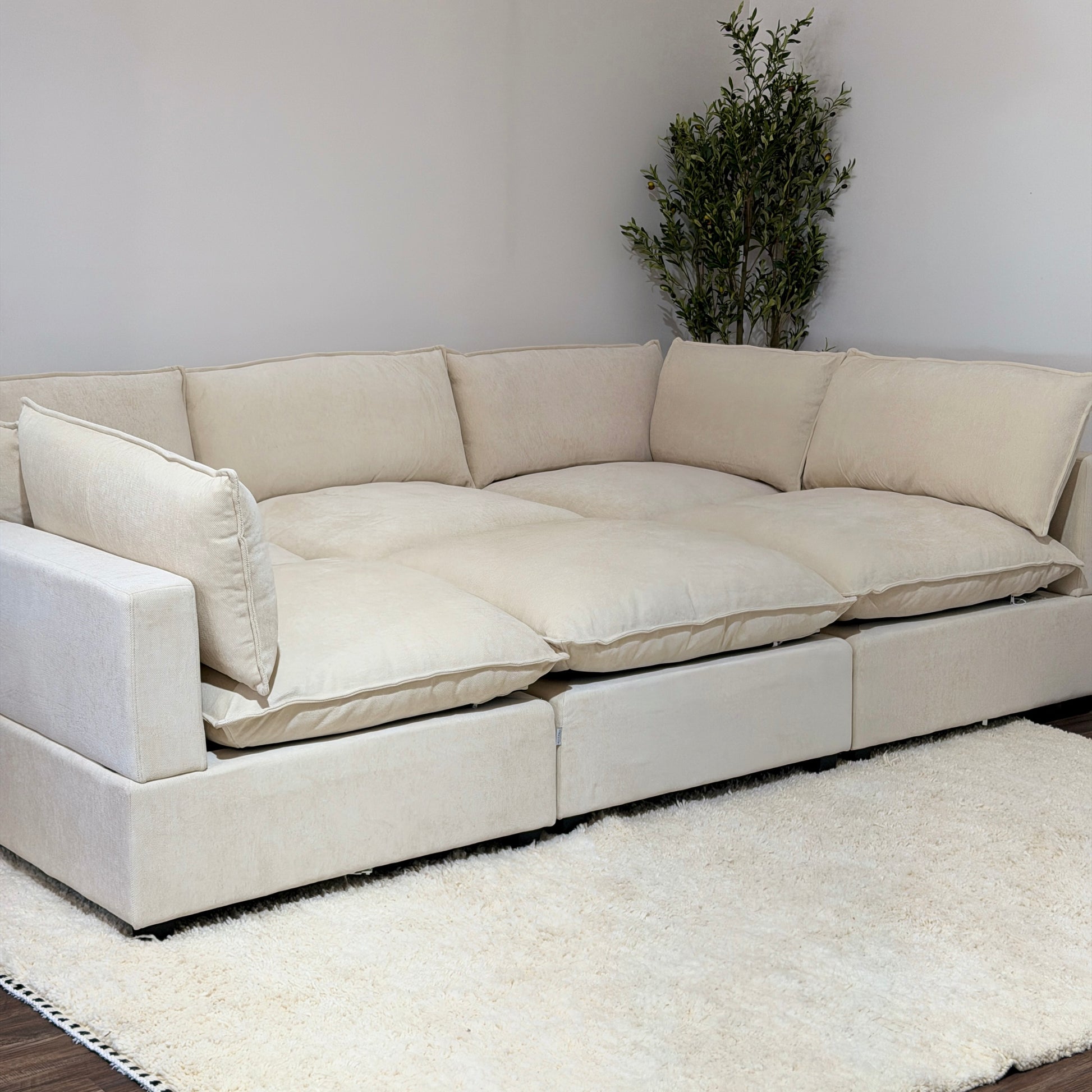 color:Cream Chenille