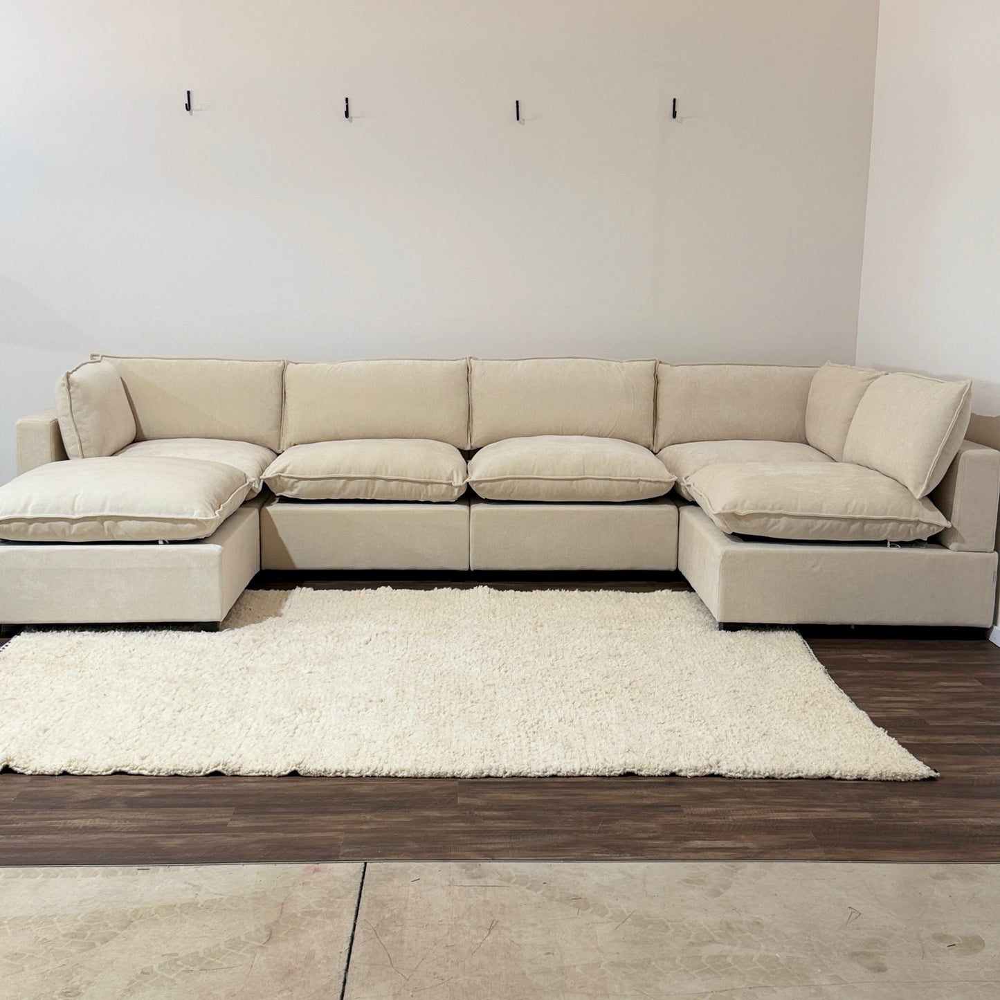 color:Cream Chenille