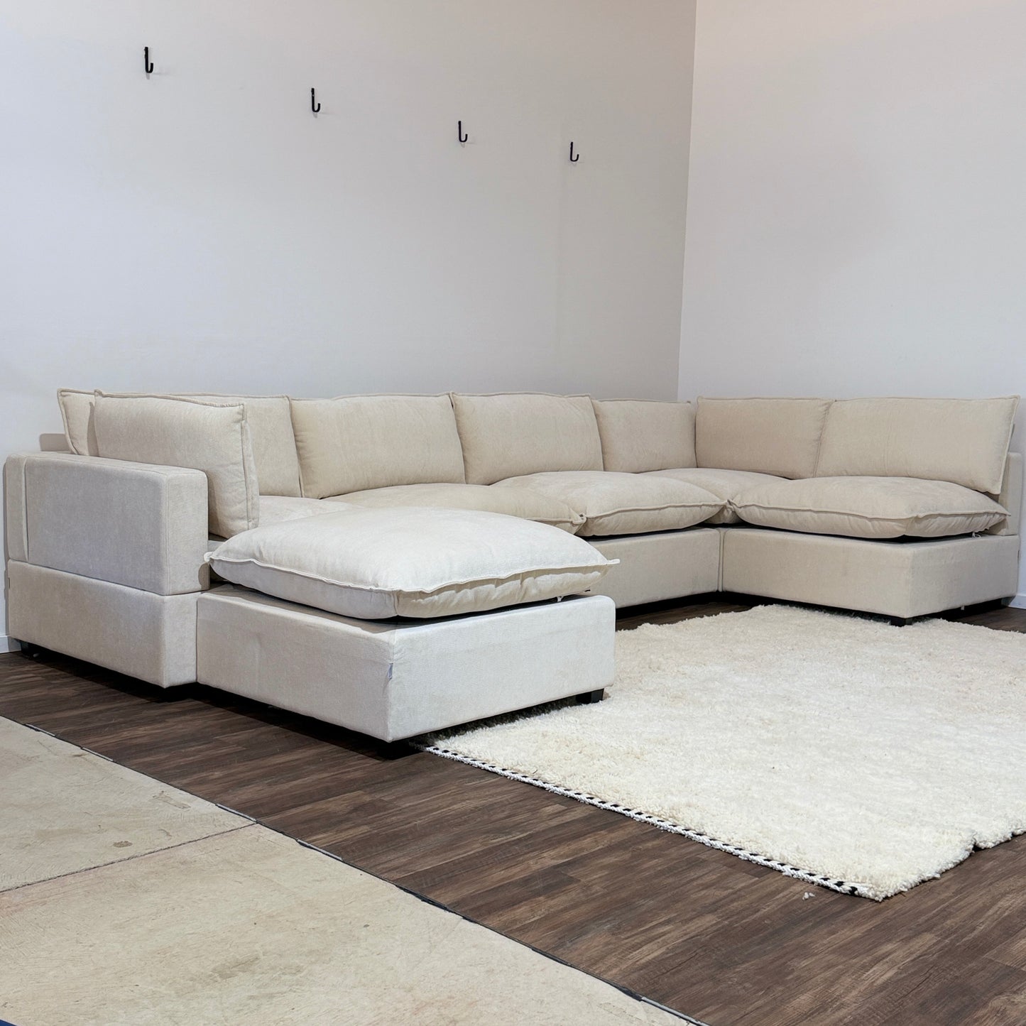 color:Cream Chenille