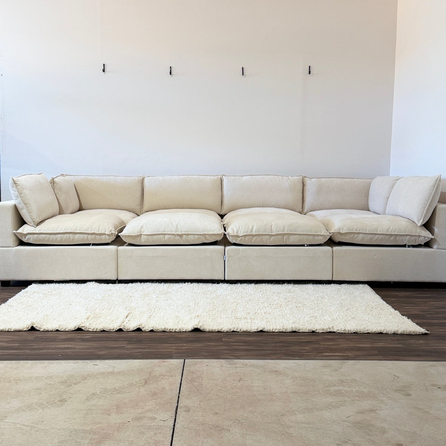 color:Cream Chenille