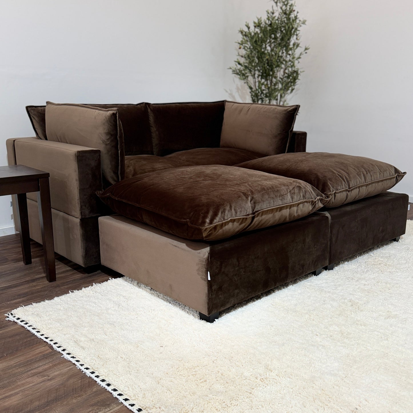CHOCOLATE BROWN PERFORMANCE VELVET