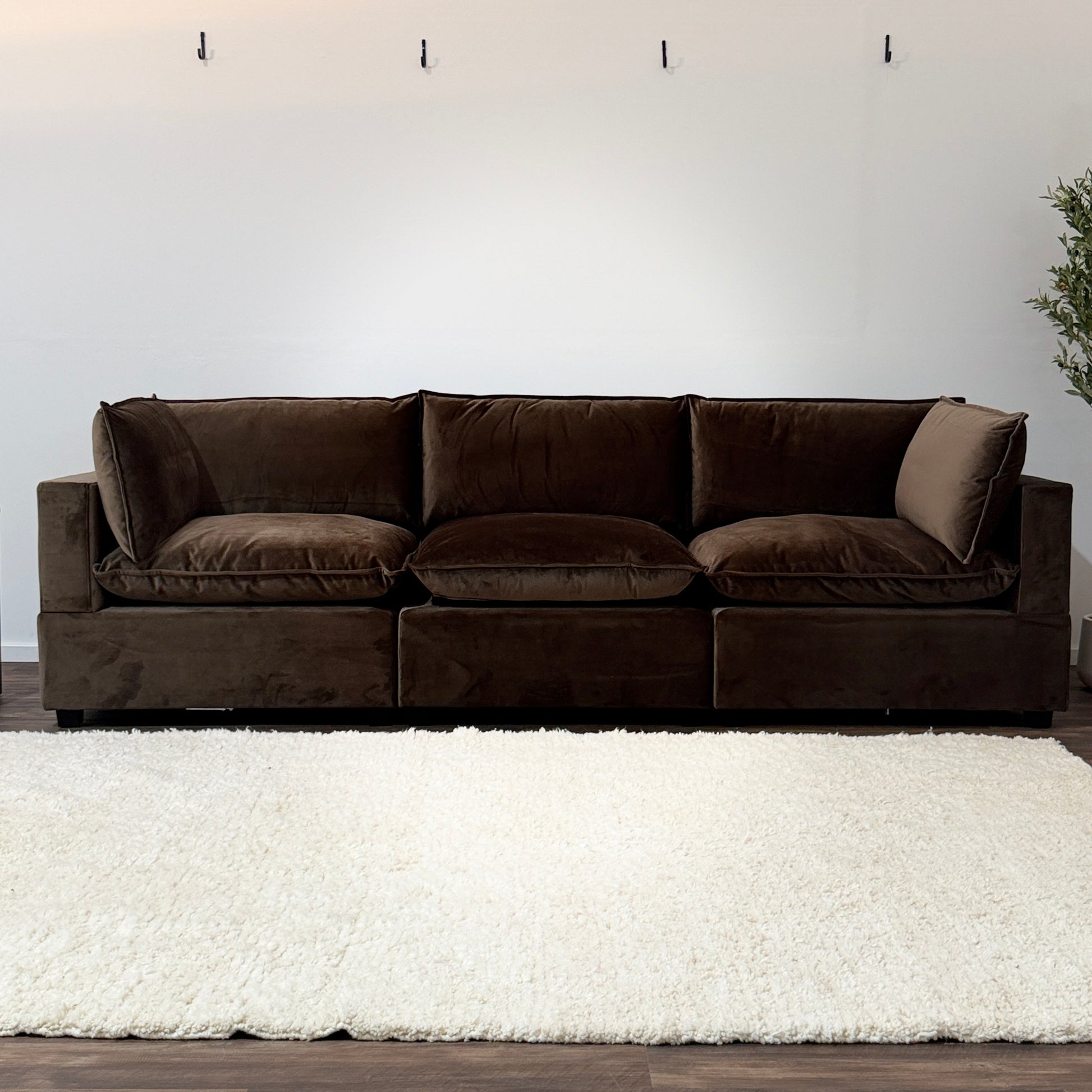 CHOCOLATE BROWN PERFORMANCE VELVET