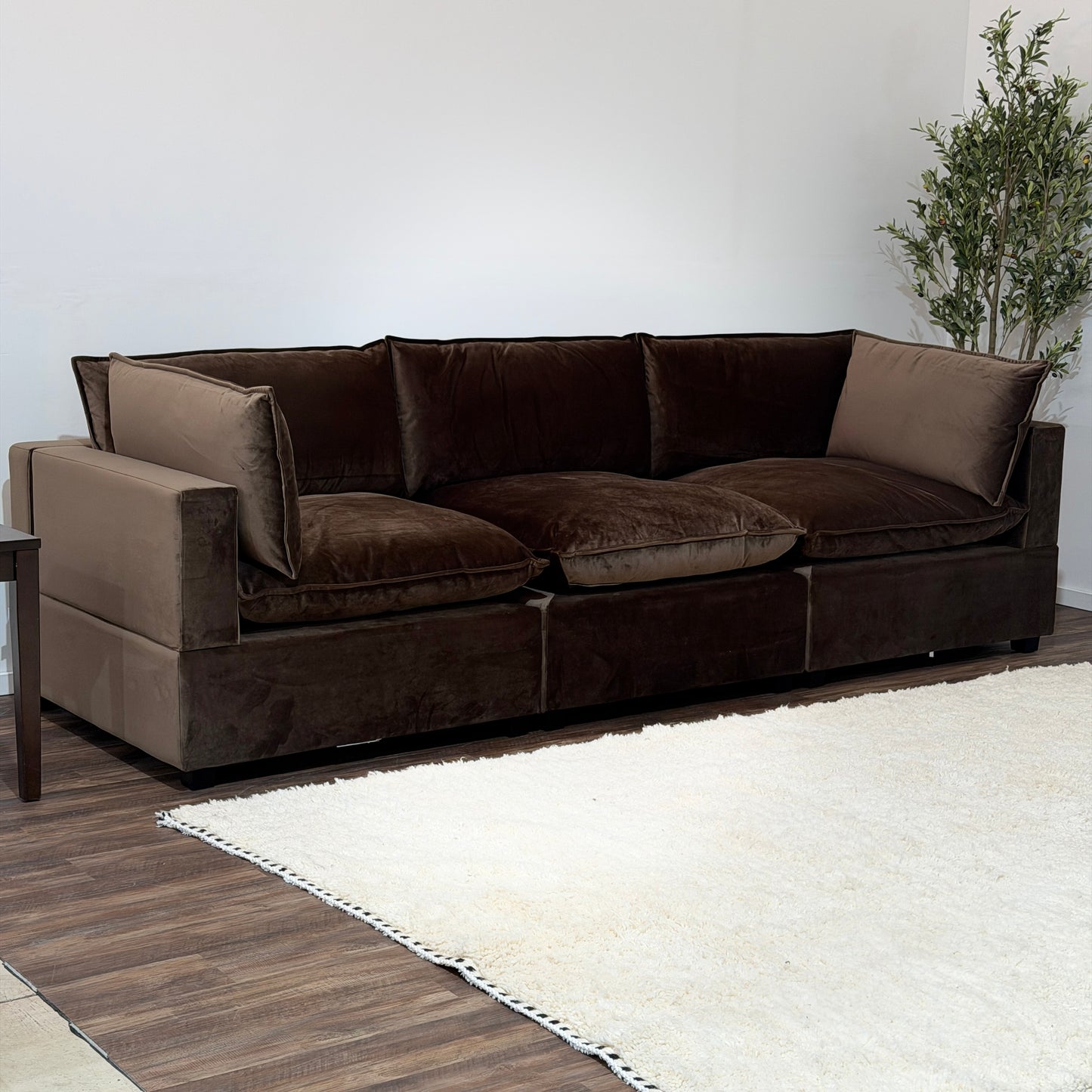 CHOCOLATE BROWN PERFORMANCE VELVET