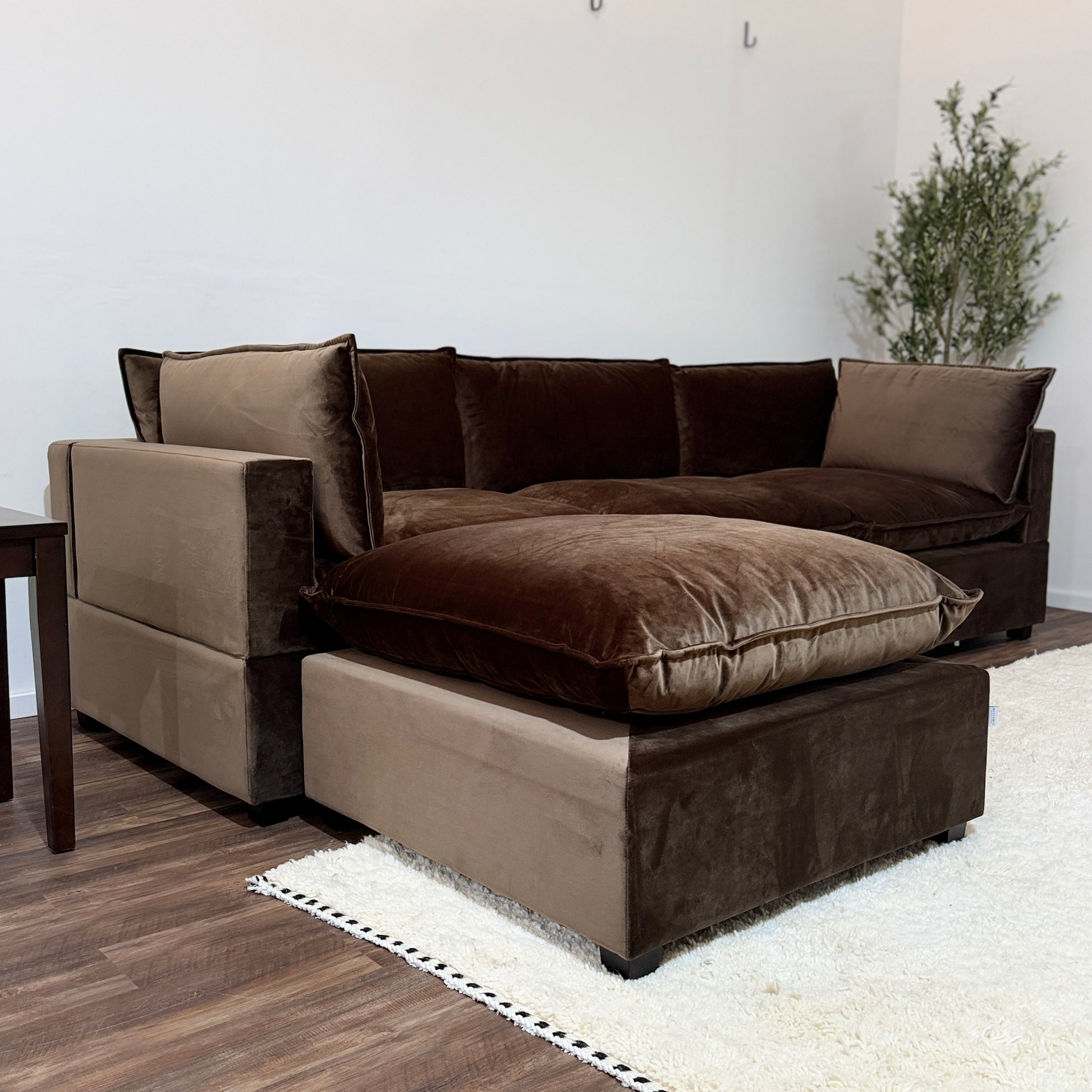 CHOCOLATE BROWN PERFORMANCE VELVET