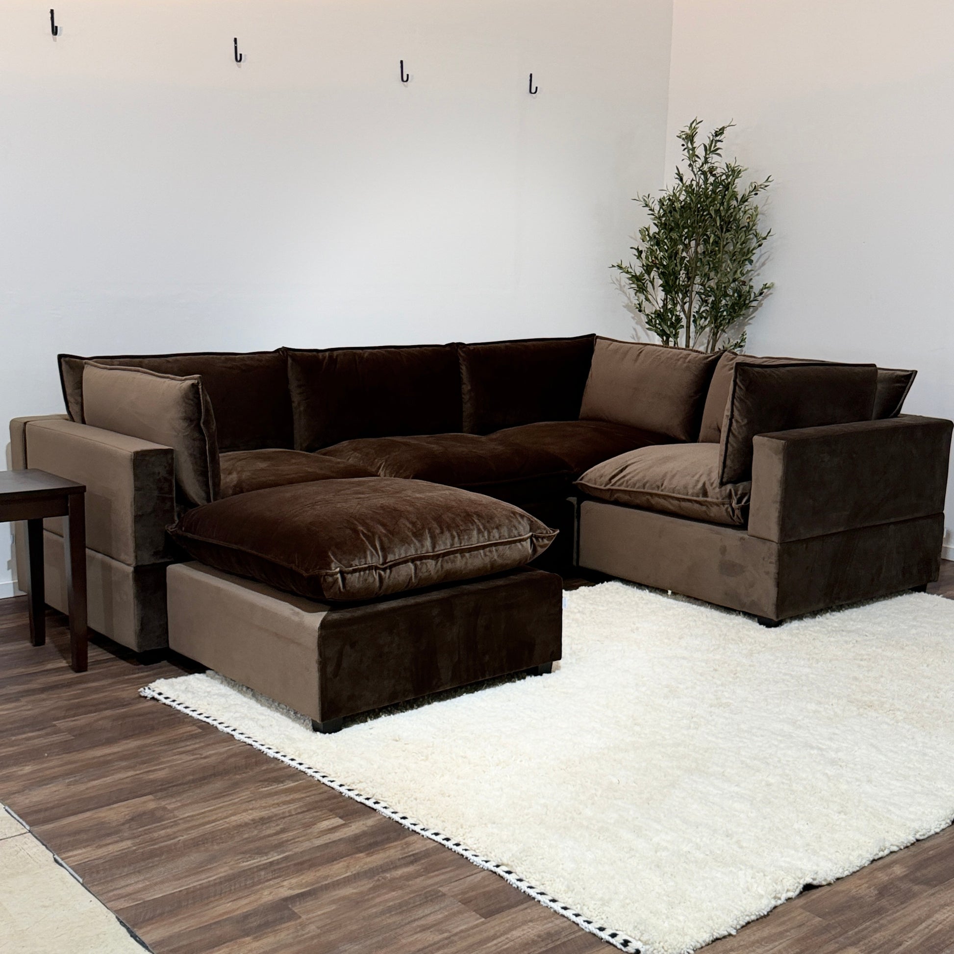 CHOCOLATE BROWN PERFORMANCE VELVET