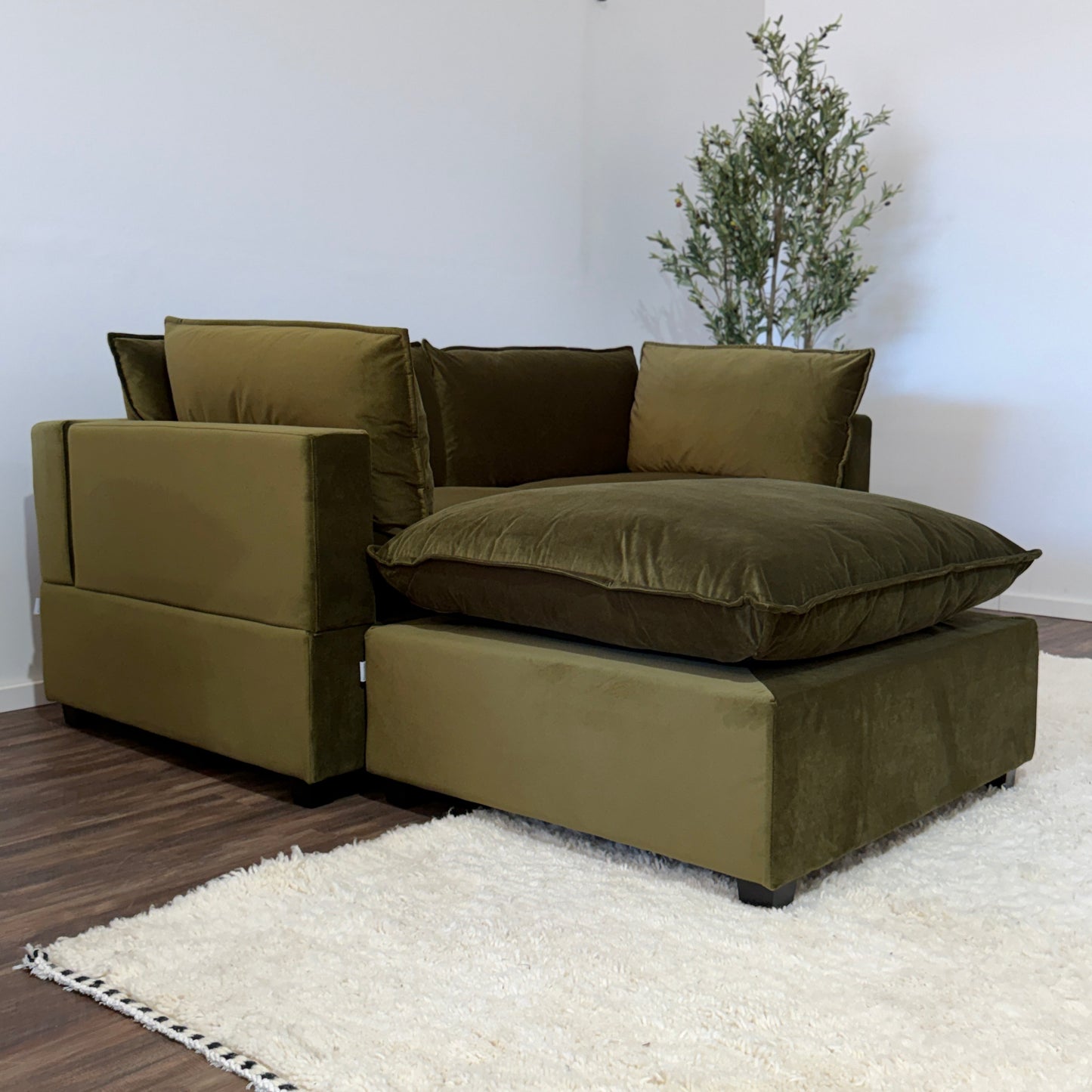 Color:SAGE GREEN PERFORMANCE VELVET