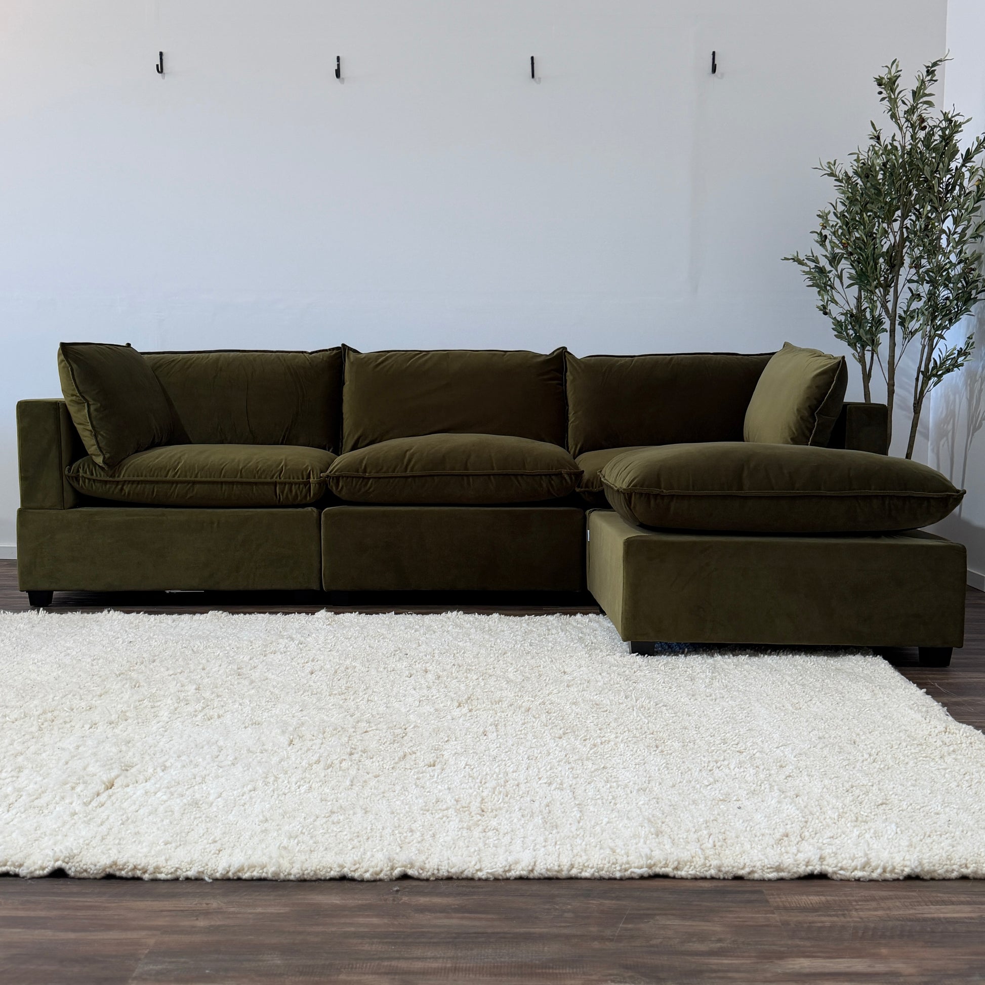 Color:SAGE GREEN PERFORMANCE VELVET