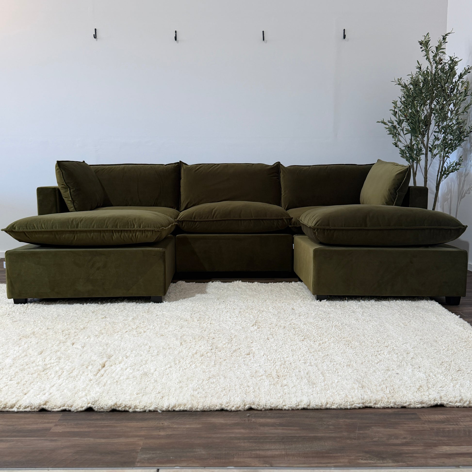 Color:SAGE GREEN PERFORMANCE VELVET