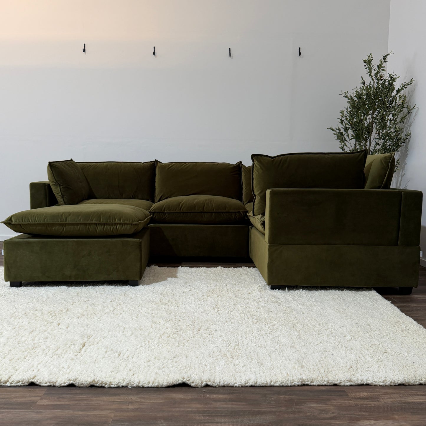 Color:SAGE GREEN PERFORMANCE VELVET