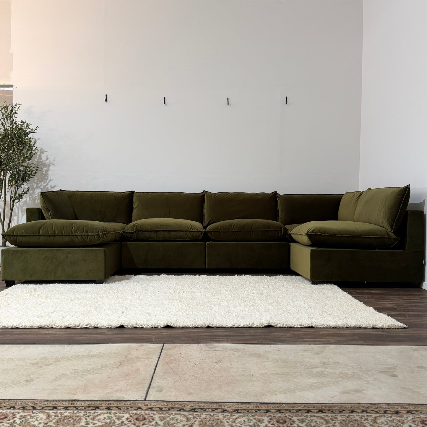 Color:SAGE GREEN PERFORMANCE VELVET