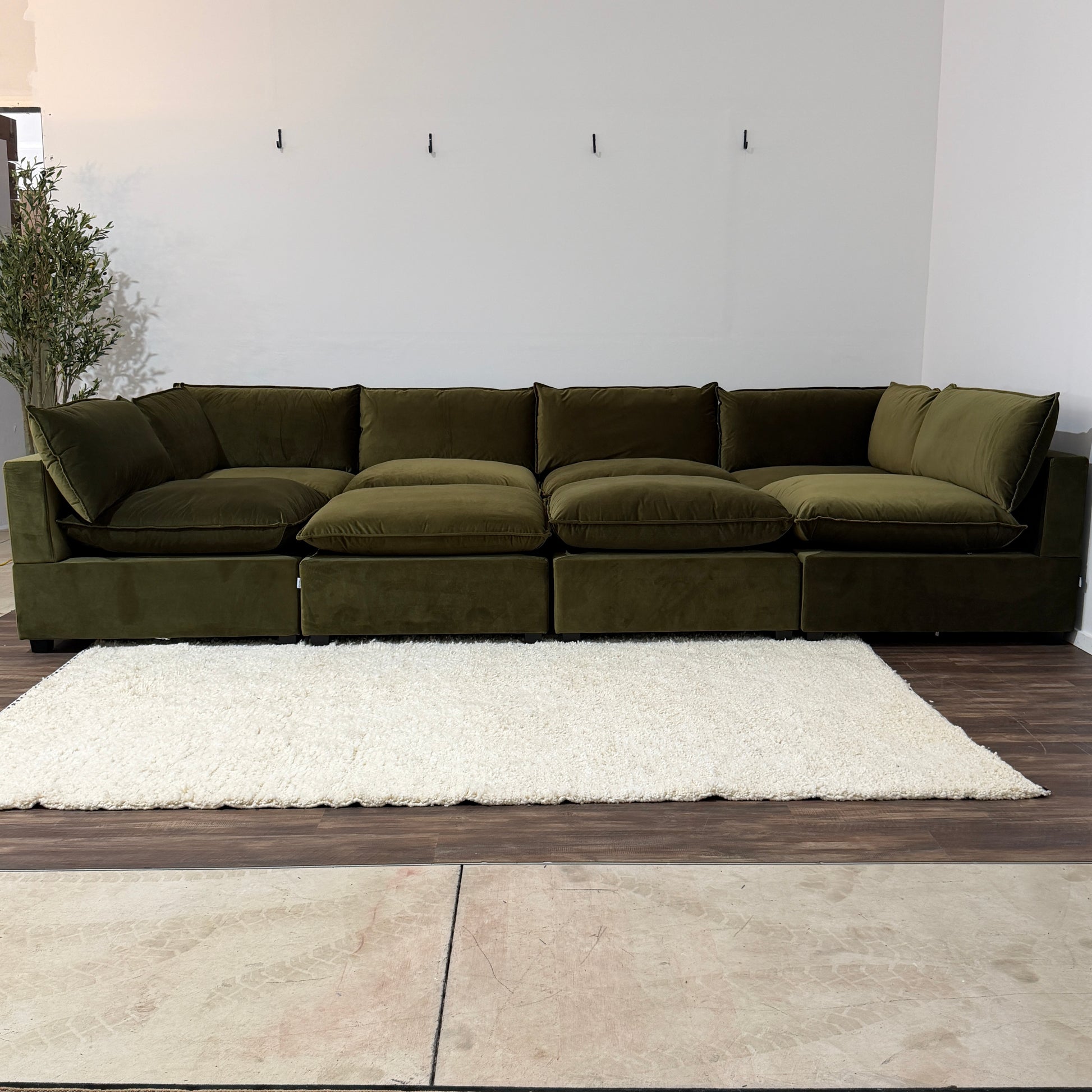 Color:SAGE GREEN PERFORMANCE VELVET