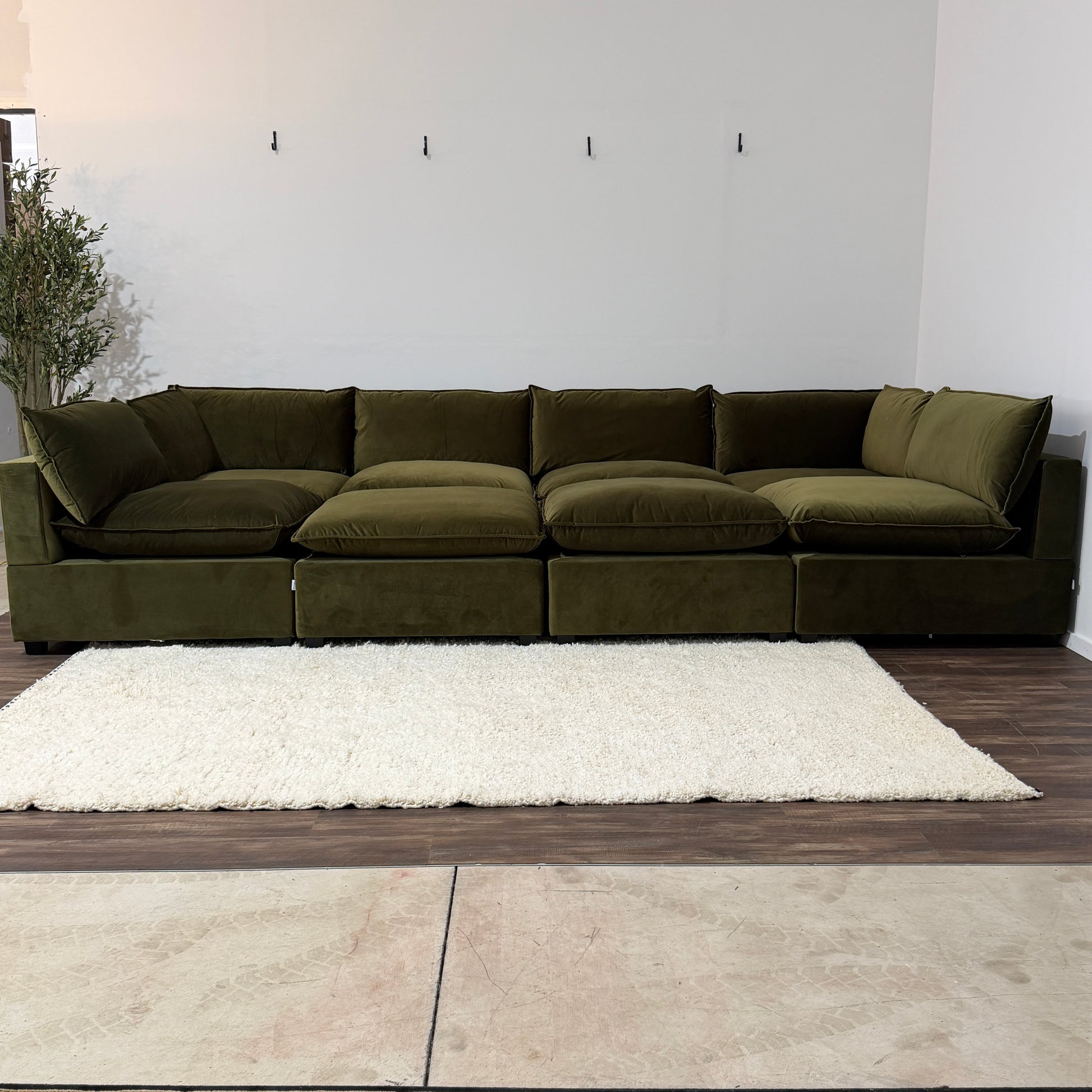 Color:SAGE GREEN PERFORMANCE VELVET