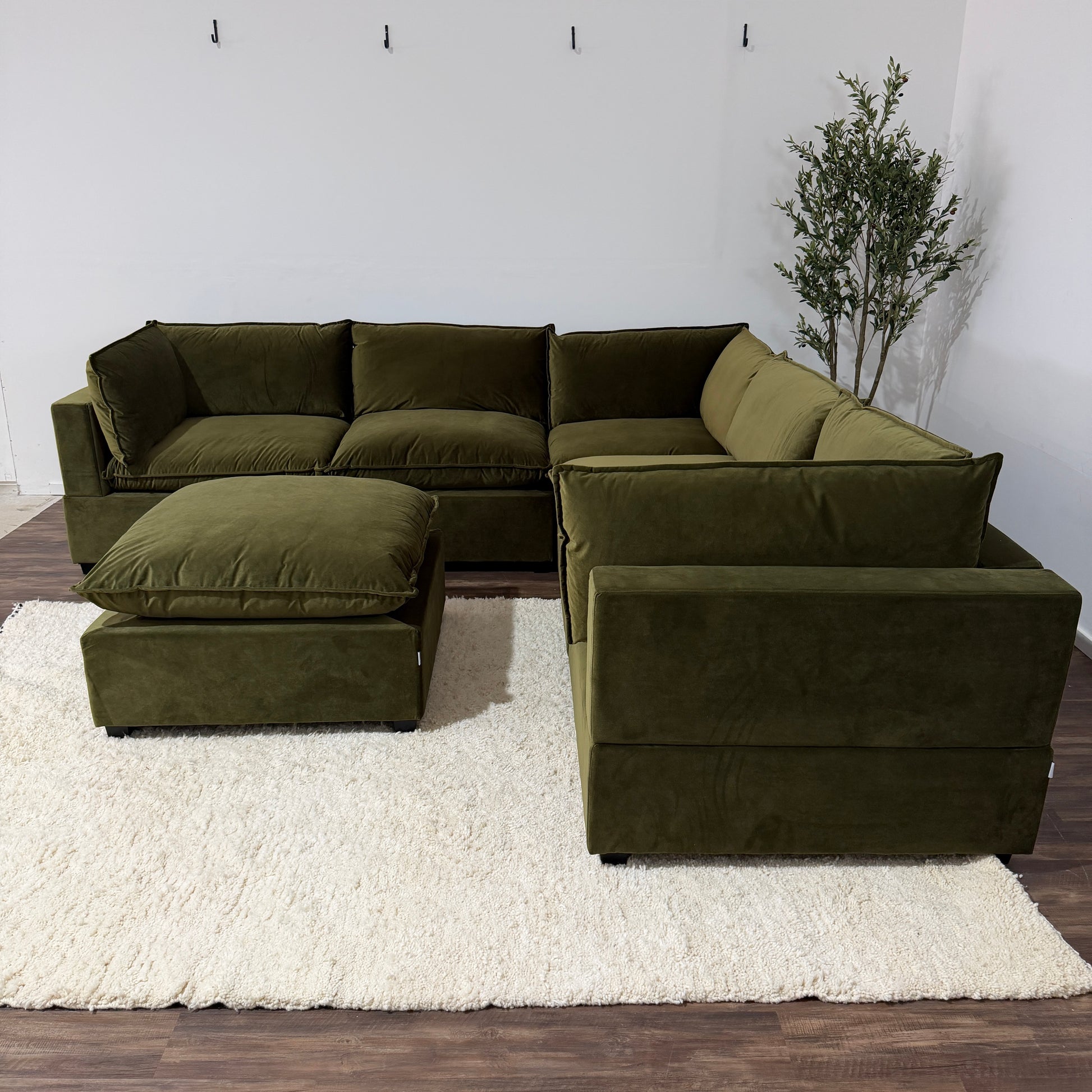Color:SAGE GREEN PERFORMANCE VELVET