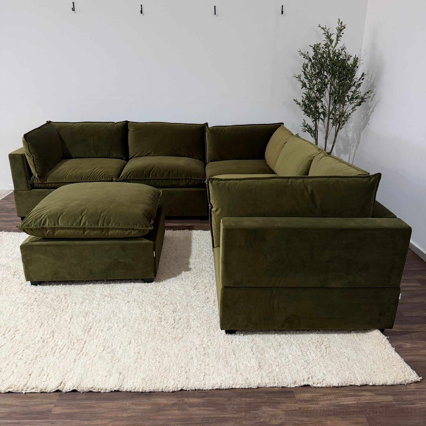 Color:SAGE GREEN PERFORMANCE VELVET