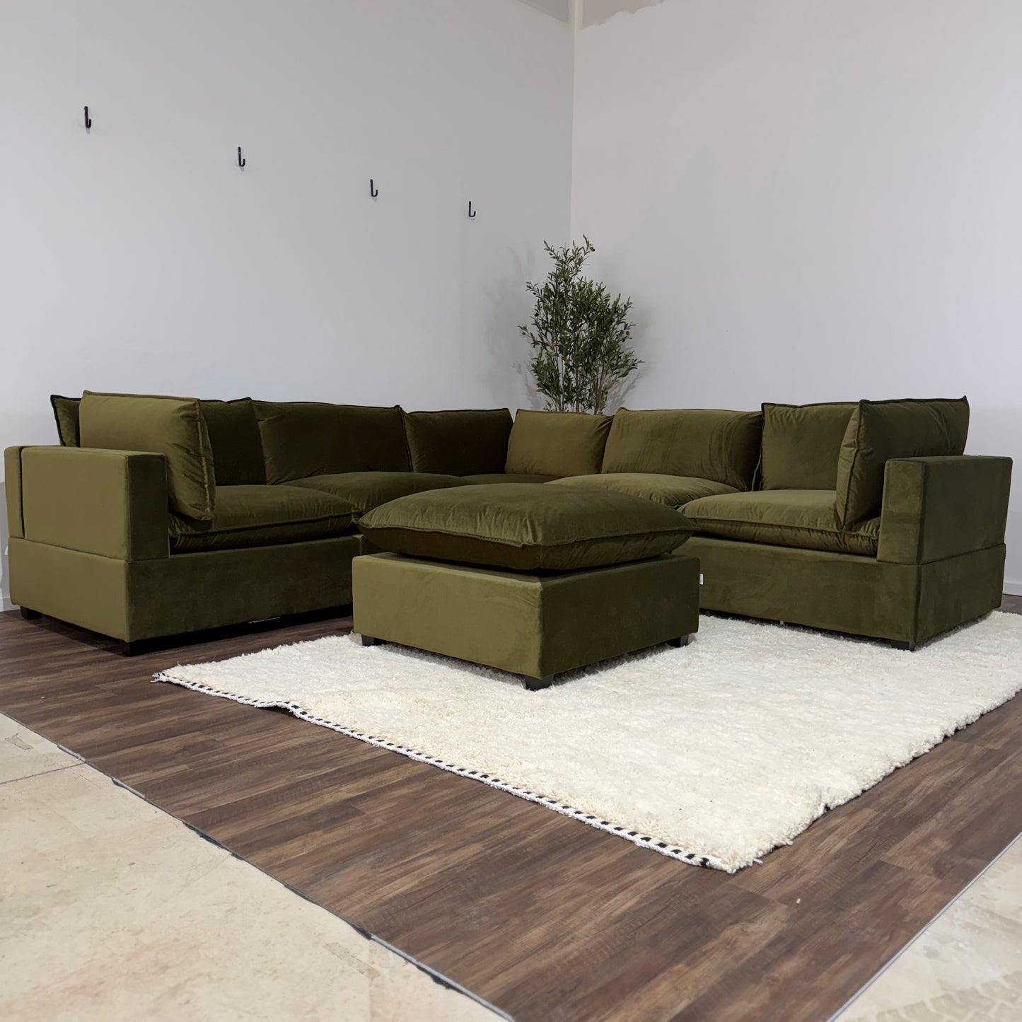 Color:SAGE GREEN PERFORMANCE VELVET