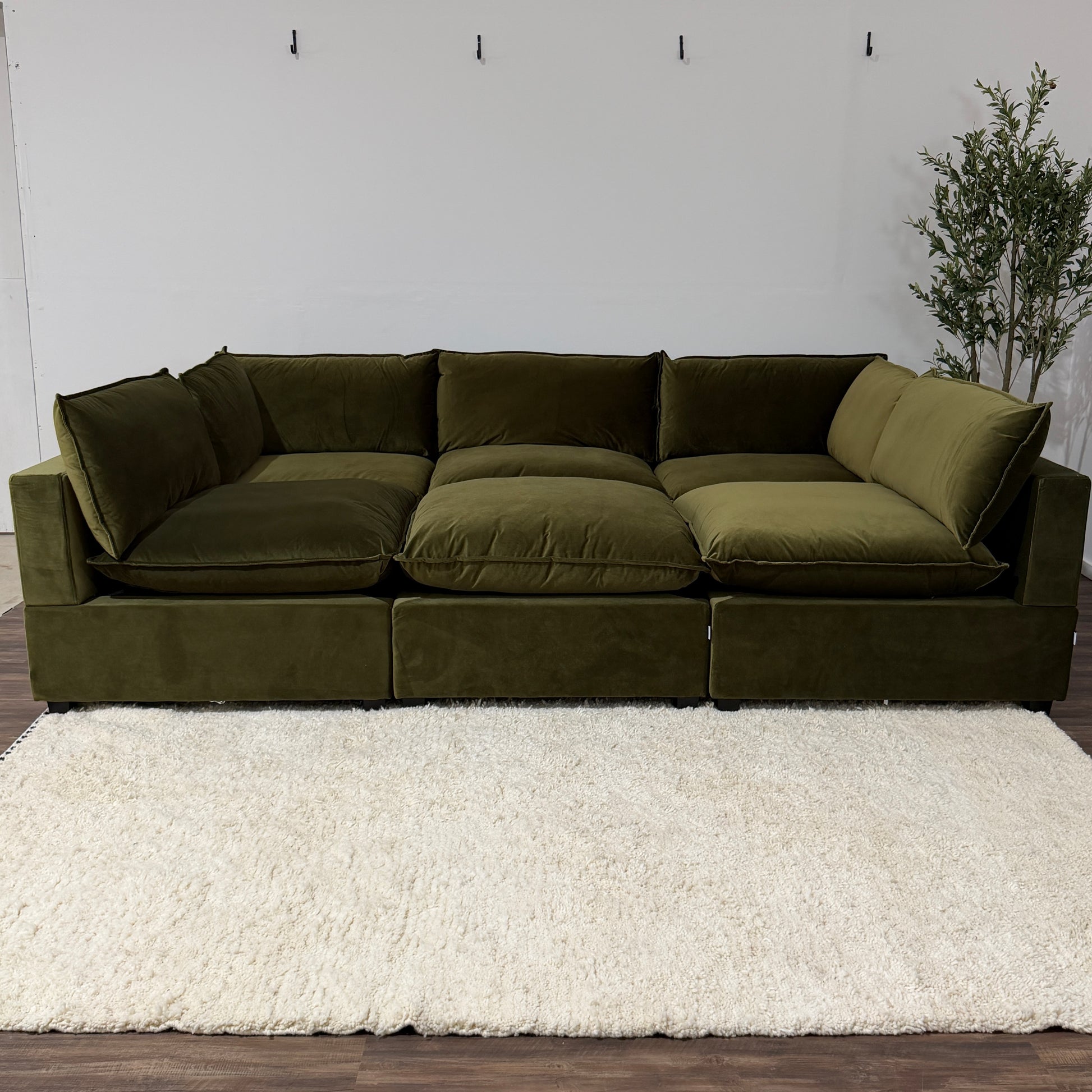 Color:SAGE GREEN PERFORMANCE VELVET