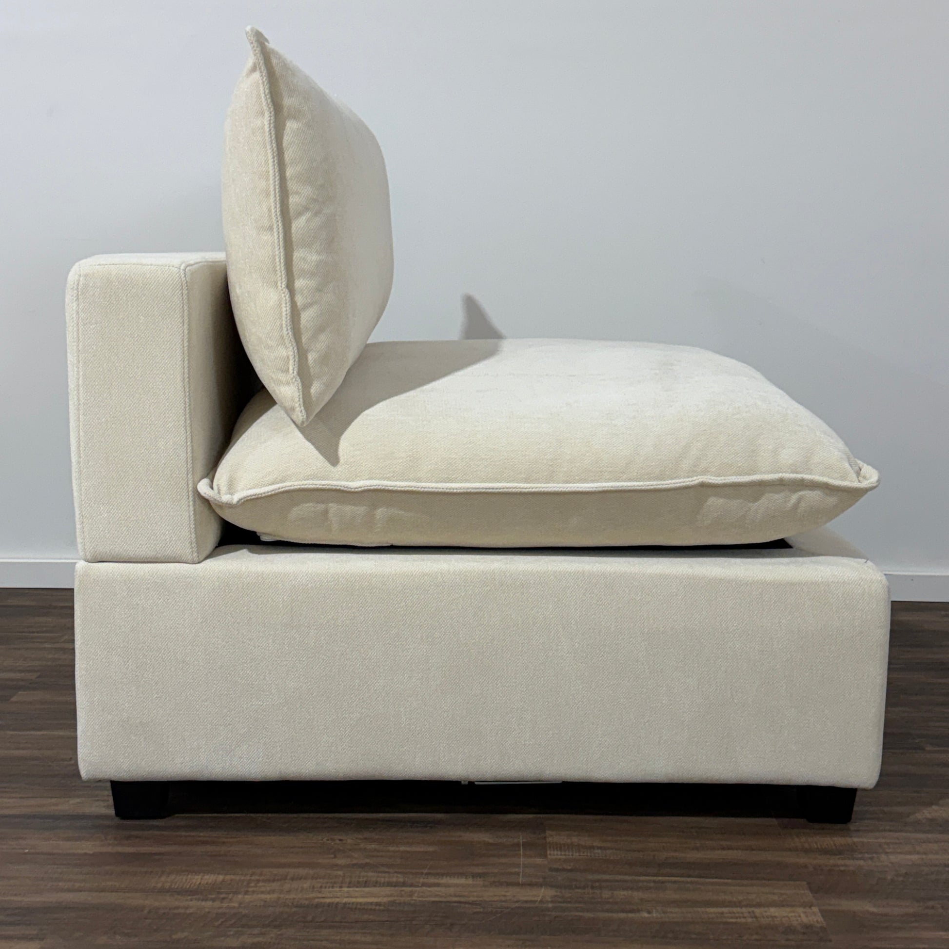 color:Cream Chenille