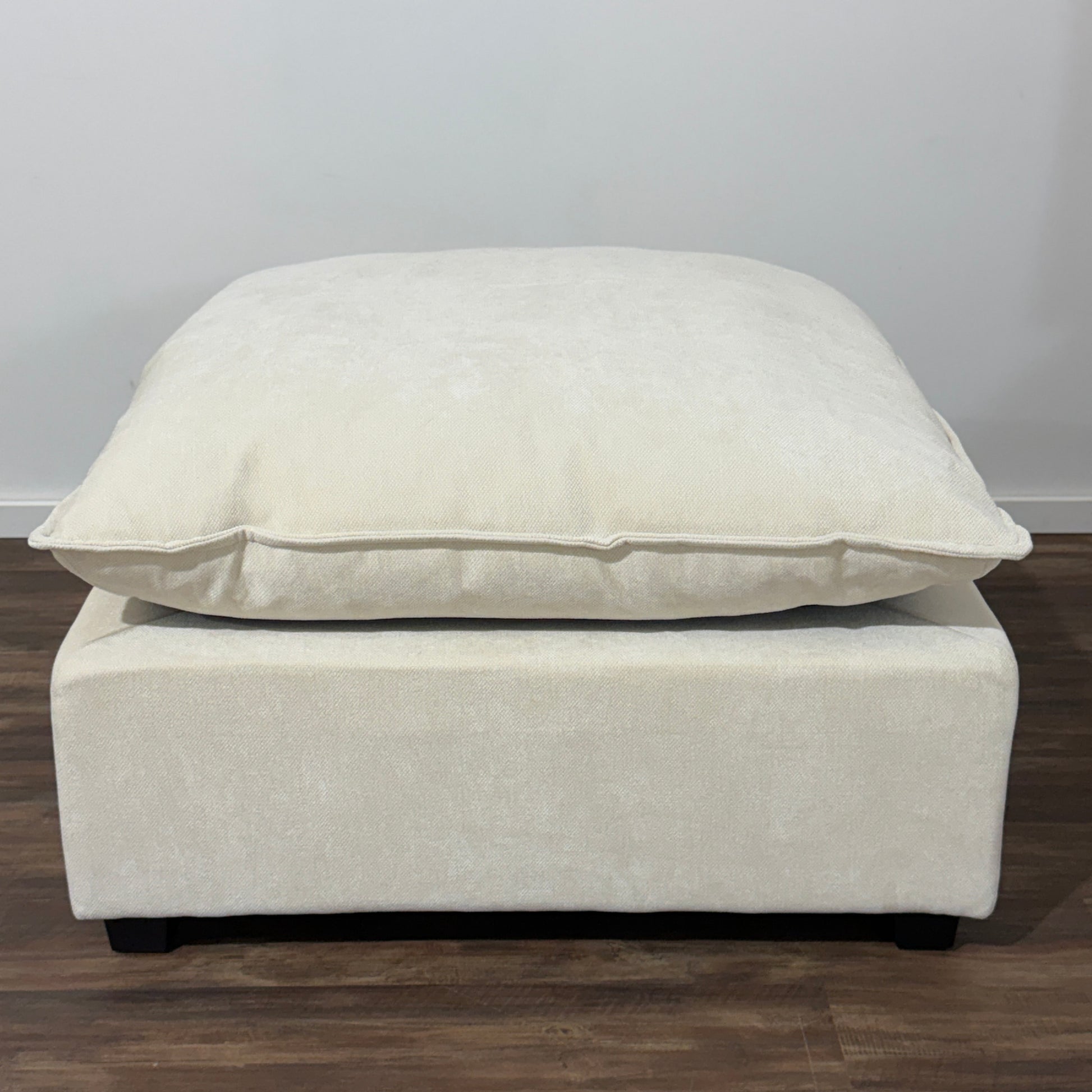 color:Cream Chenille