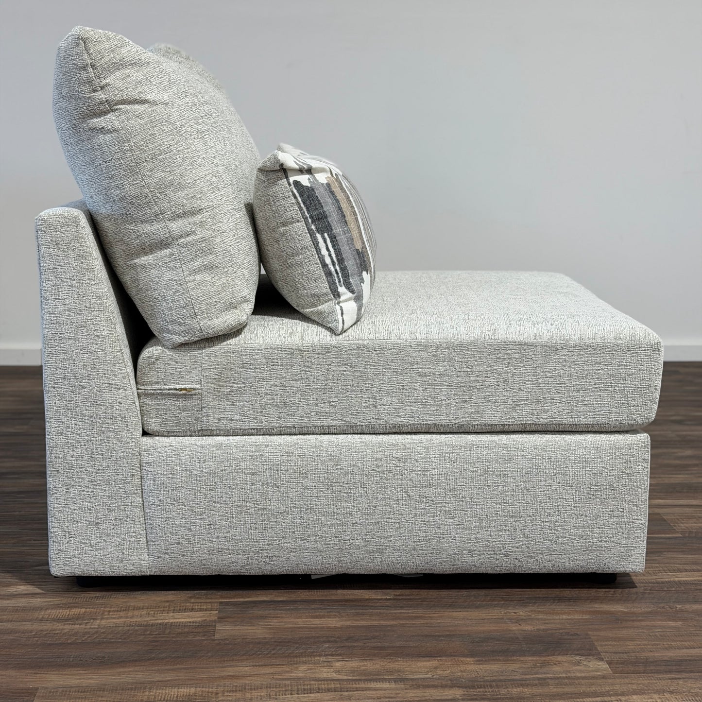 Mckenzie Armless Chair