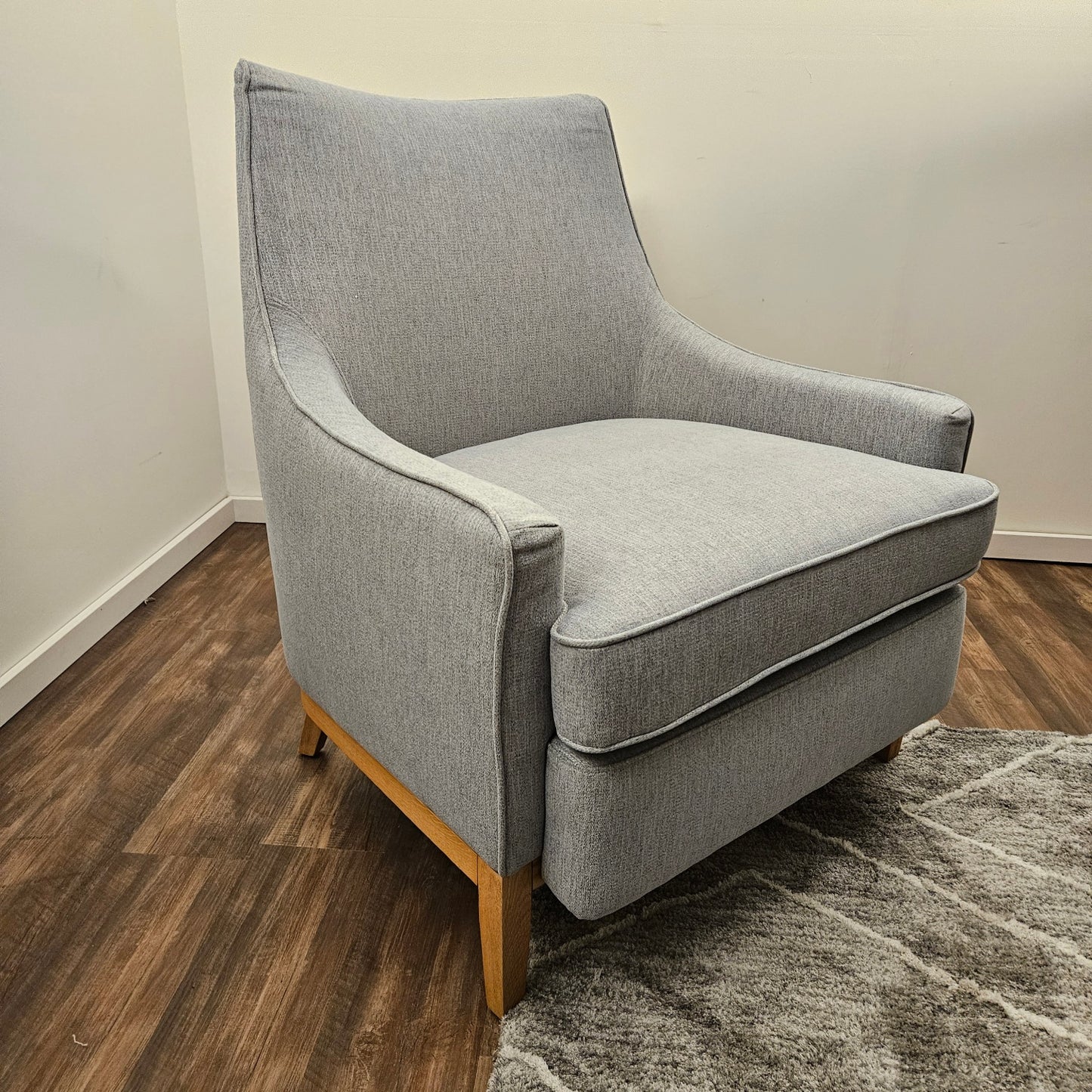 Beautiful Accent Chair - Free Delivery