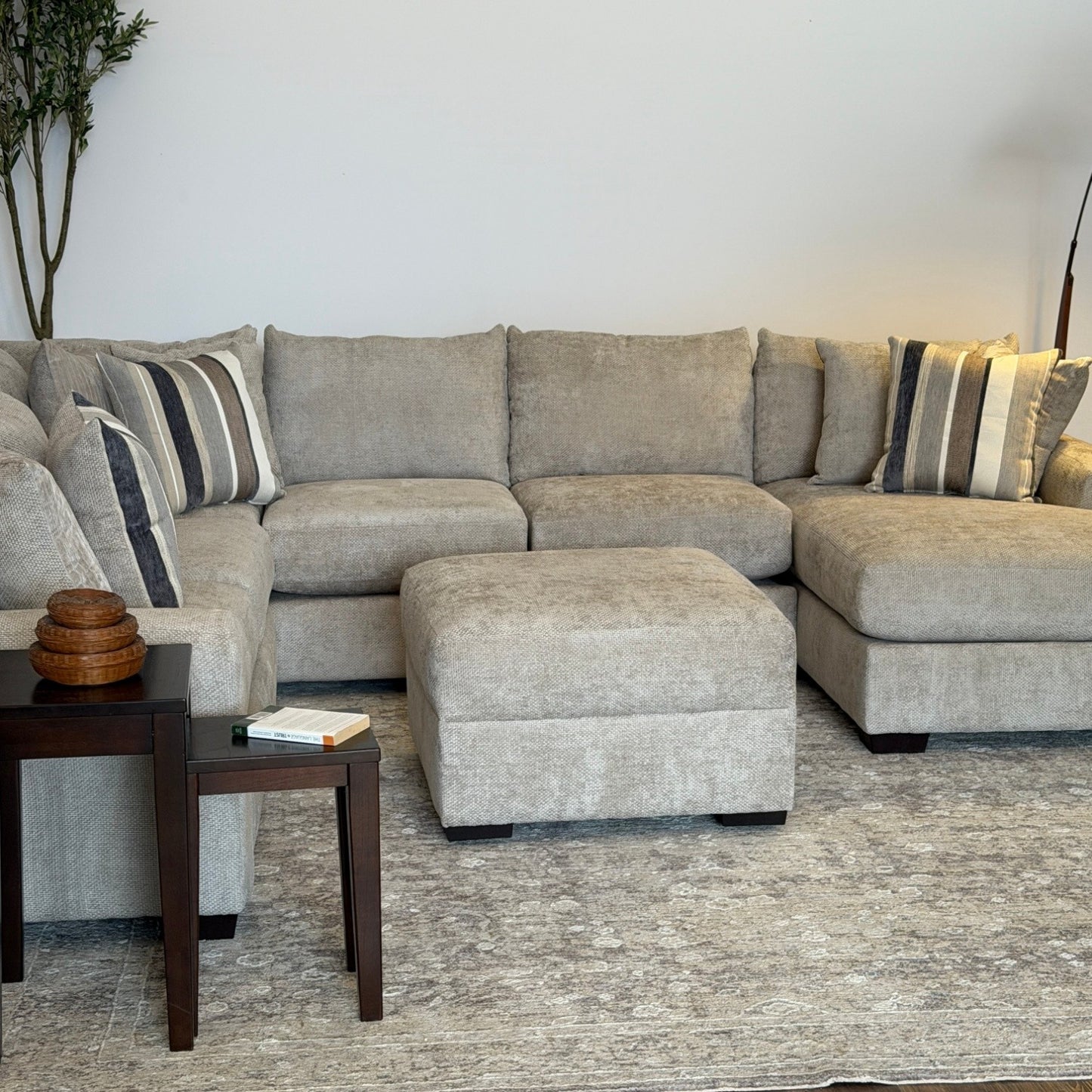 Willamette Sectional With Chaise and Ottoman