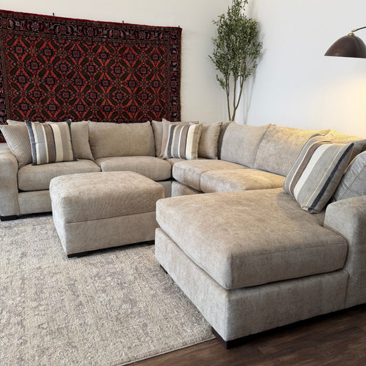 Willamette Sectional With Chaise and Ottoman