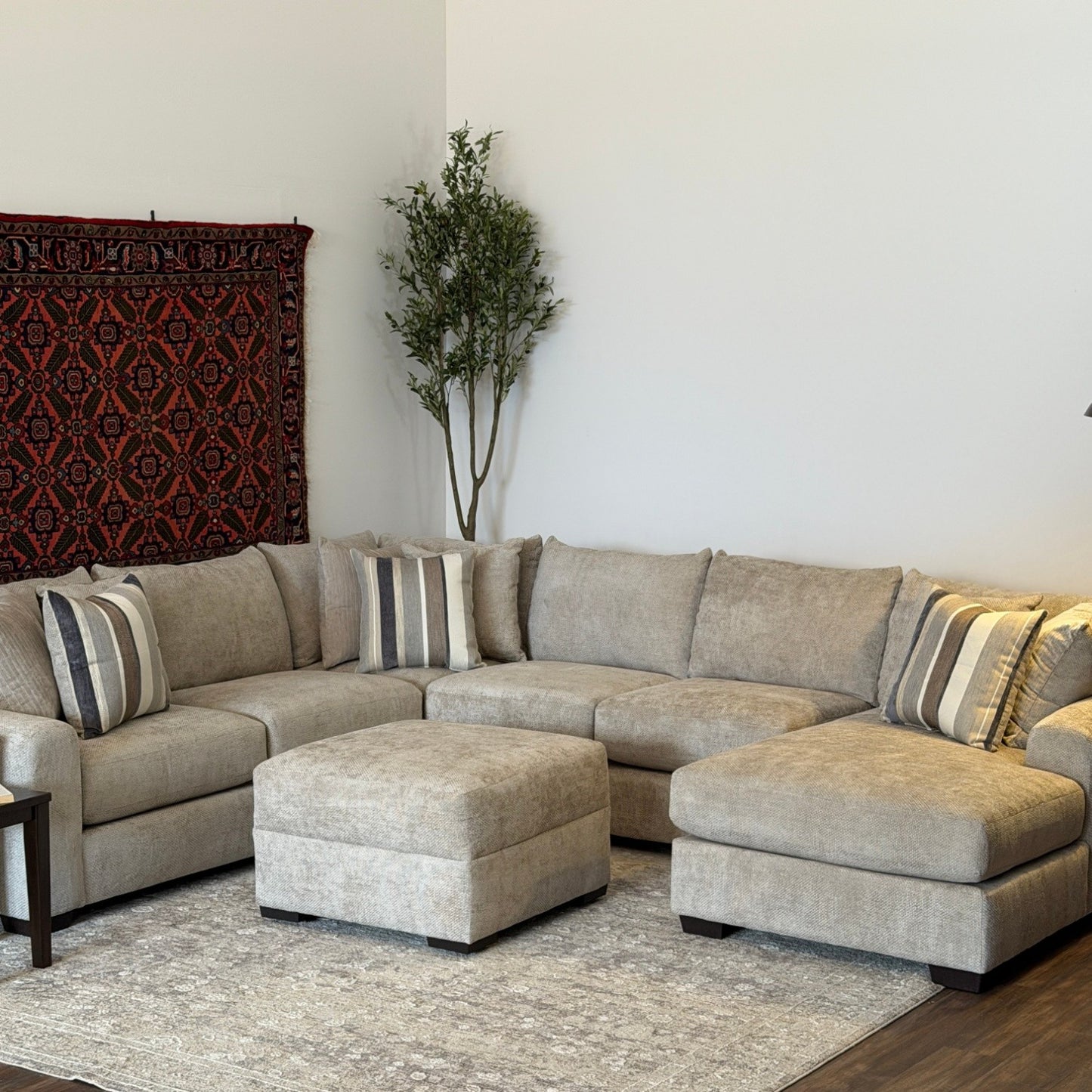 Willamette Sectional With Chaise and Ottoman