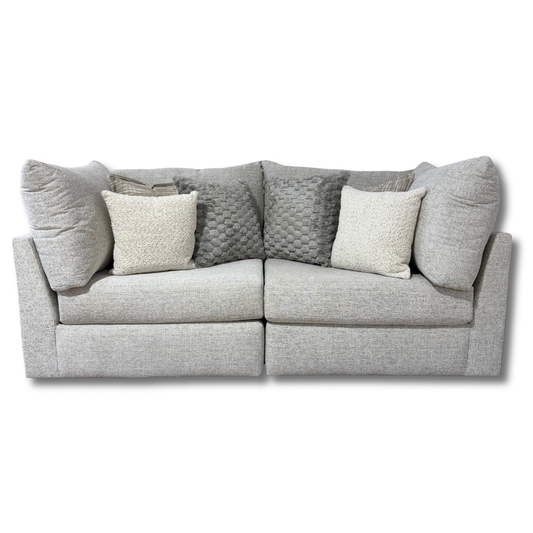 Mckenzie Loveseat