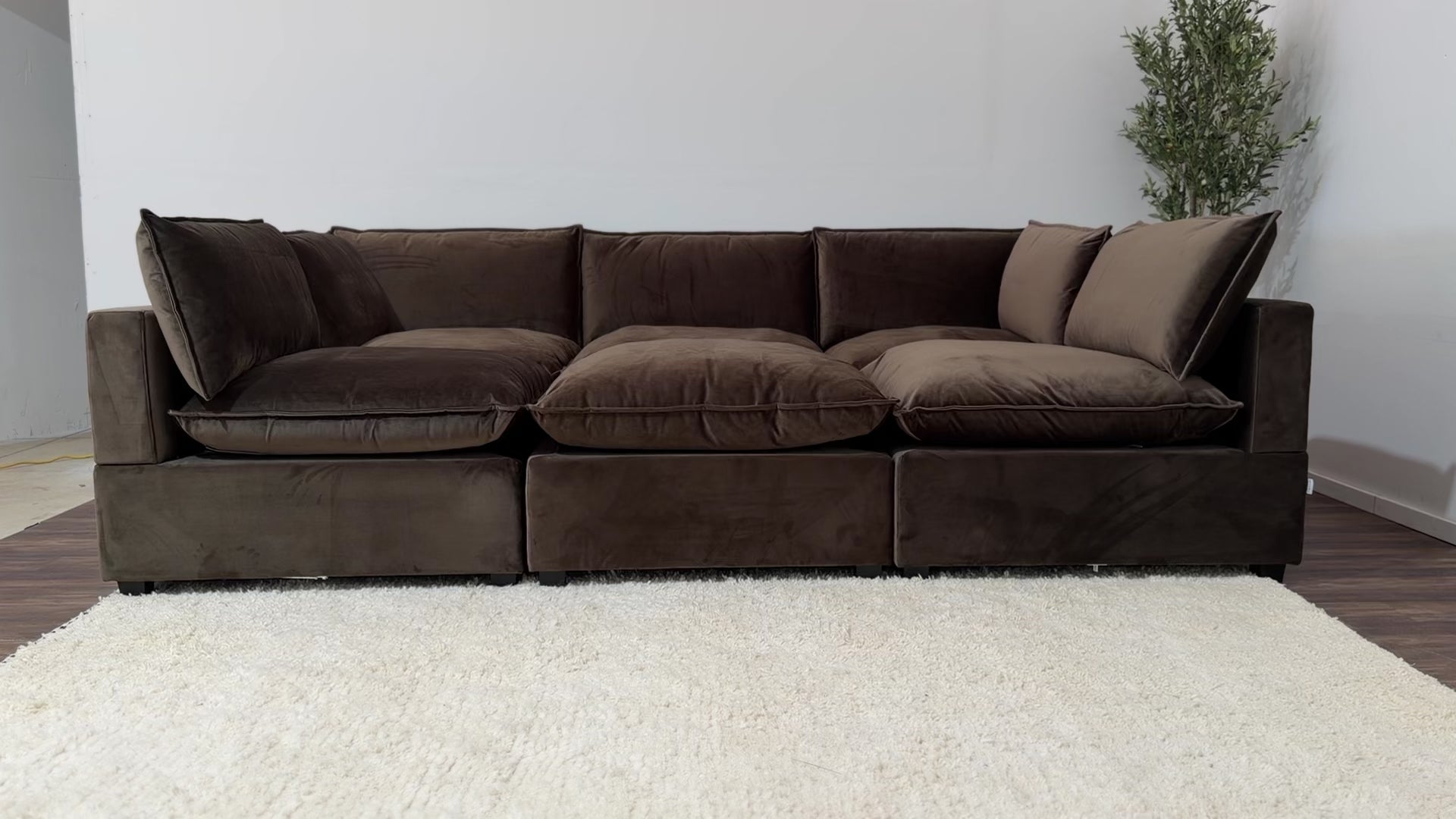 CHOCOLATE BROWN PERFORMANCE VELVET