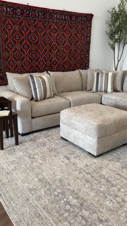 Willamette Sectional With Chaise and Ottoman