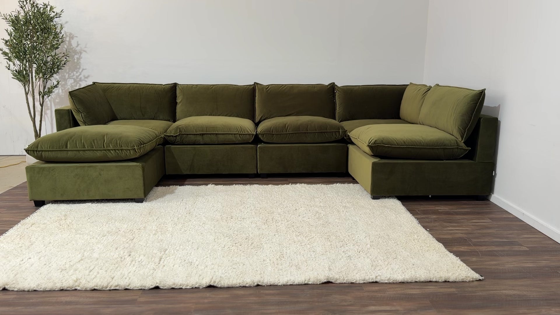 Color:SAGE GREEN PERFORMANCE VELVET