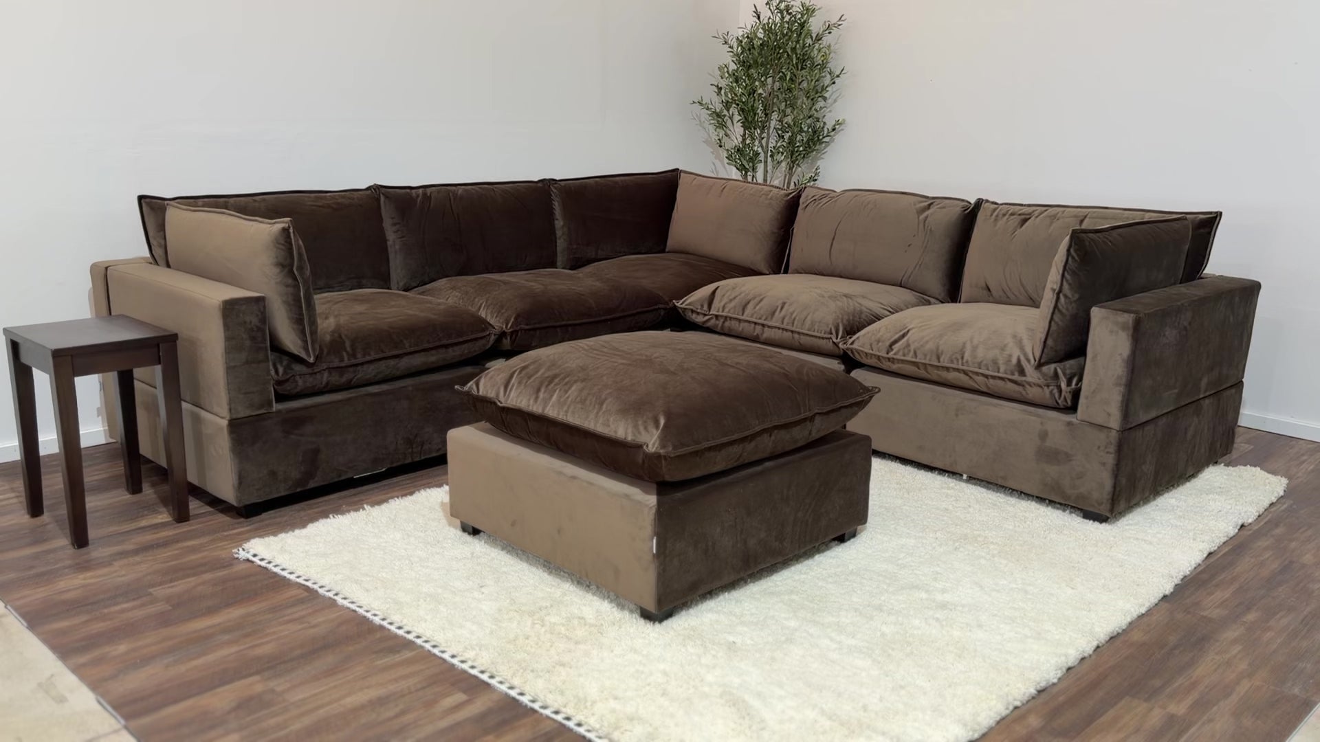CHOCOLATE BROWN PERFORMANCE VELVET