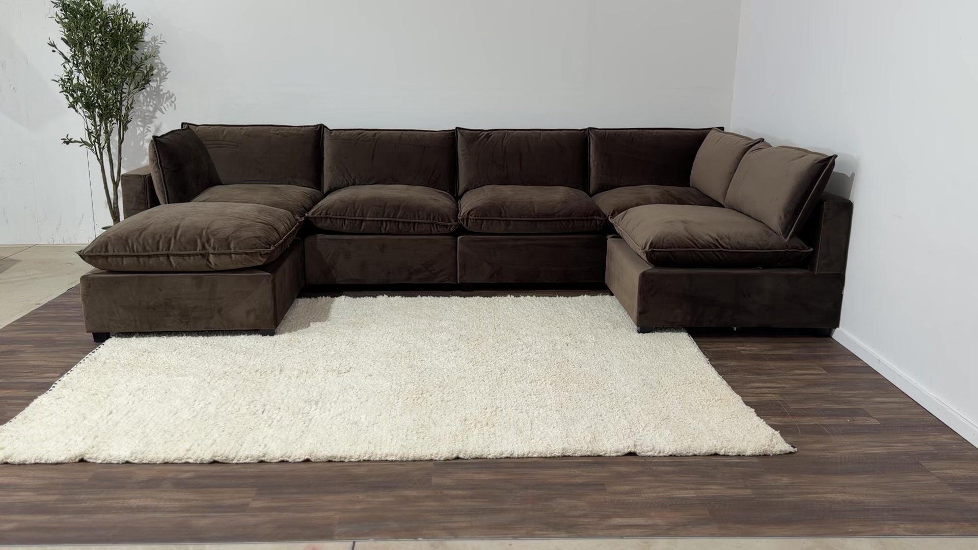 CHOCOLATE BROWN PERFORMANCE VELVET